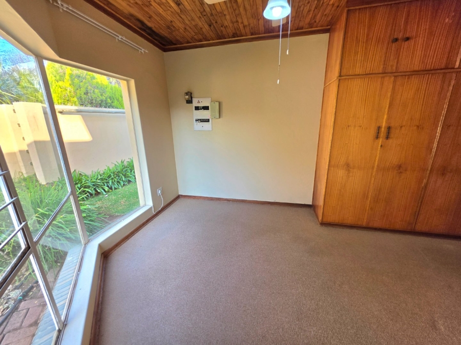5 Bedroom Property for Sale in Panorama Free State